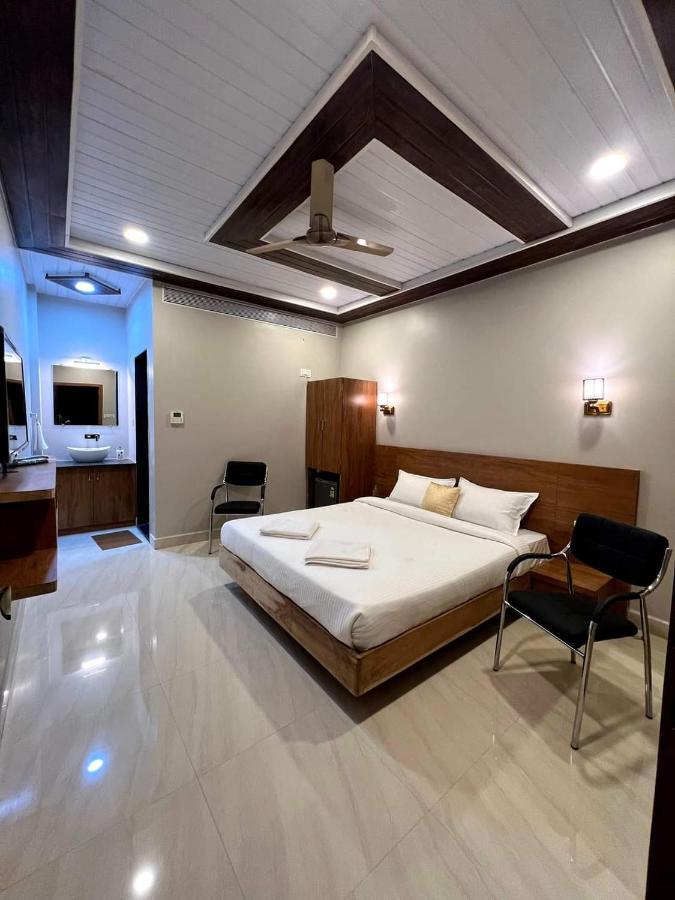 Sunlight Beach Resort Bhogwe Buitenkant foto